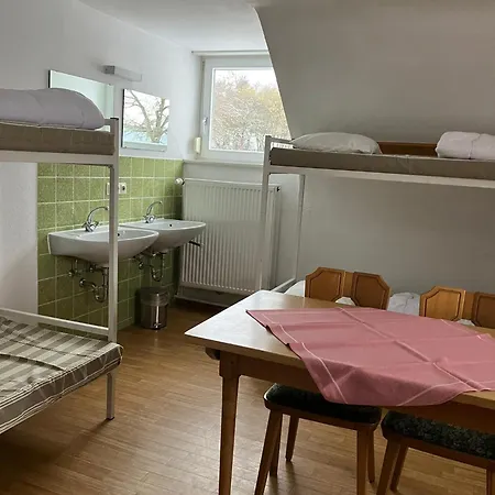 Penzion Naturfreundehaus Weinstadt-struempfelbach *